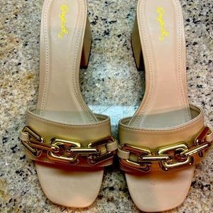 Beautiful beige Sandal size 8